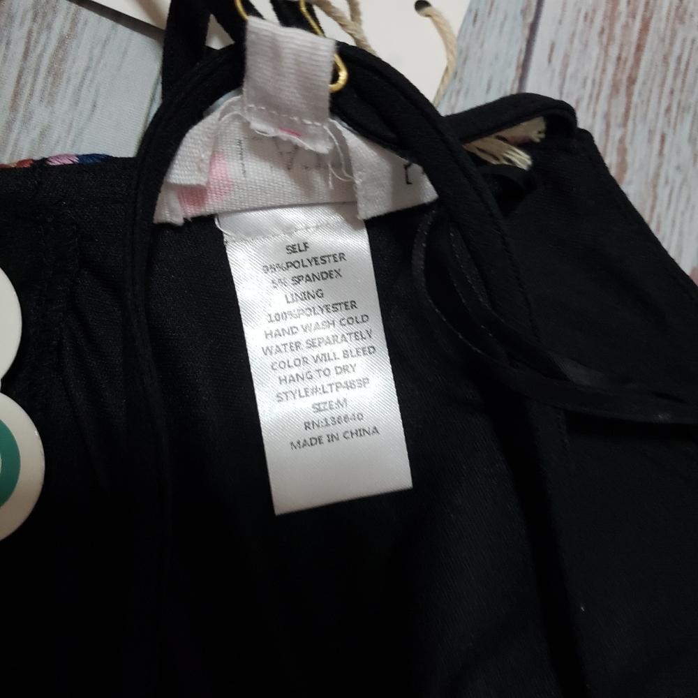L'Atiste Boho Floral Embroidered Two-Piece Shorts and Halter Top Set M Nwt - Picture 4 of 8
